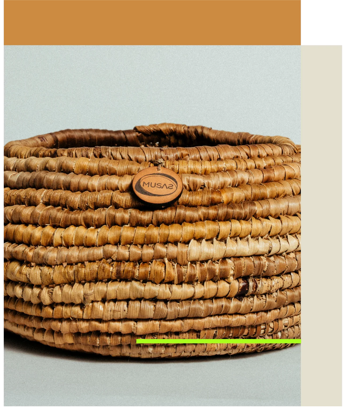Cesto Cosido artesanal de Musaz, cestaria tradicional de Açores, Portugal