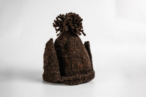 Pulling on the barrete: Madeira's most serious hat