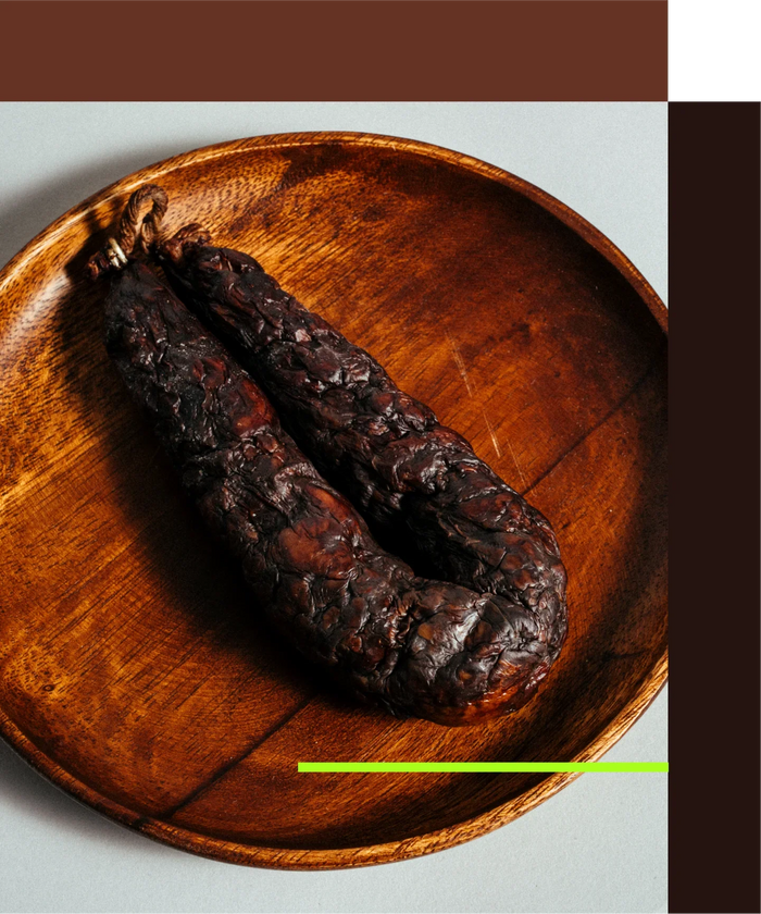 Chouriço de Cebola artesanal de Quinta dos Fumeiros, enchidos tradicional de Beira Alta, Portugal